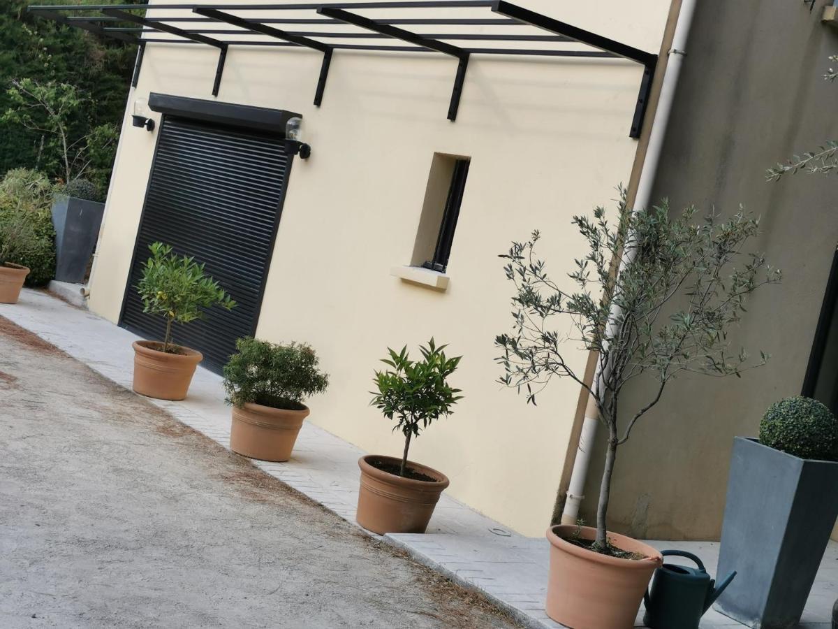 Gite 2 Chambres Avec Piscine Sernhac Esterno foto